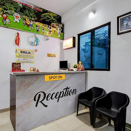 Spot On Ray Palace Hotel Puri Exterior photo