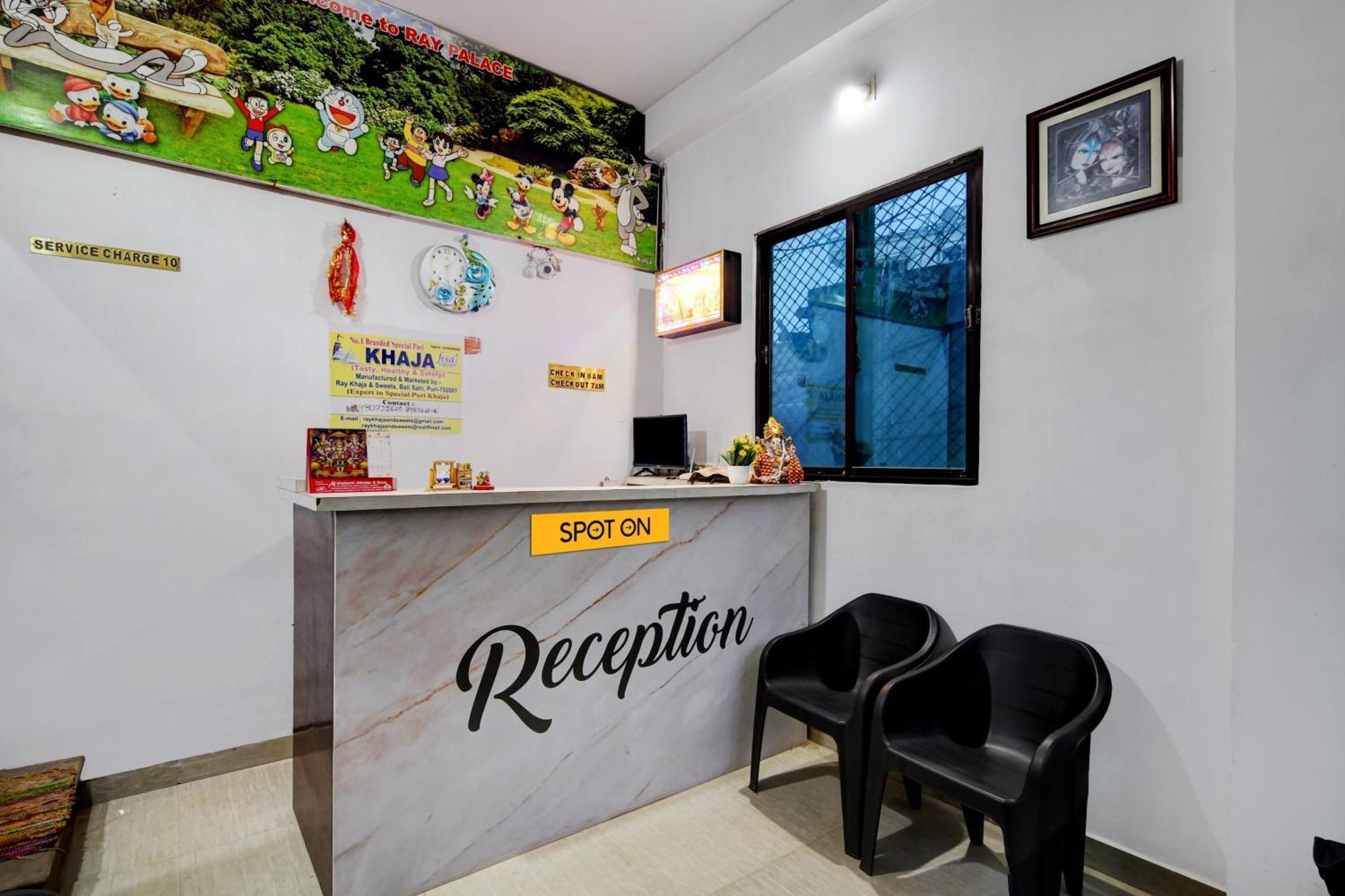 Spot On Ray Palace Hotel Puri Exterior photo